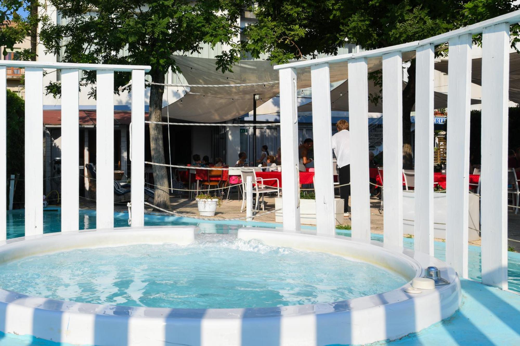 Hotel Eritrea Cesenatico Zewnętrze zdjęcie
